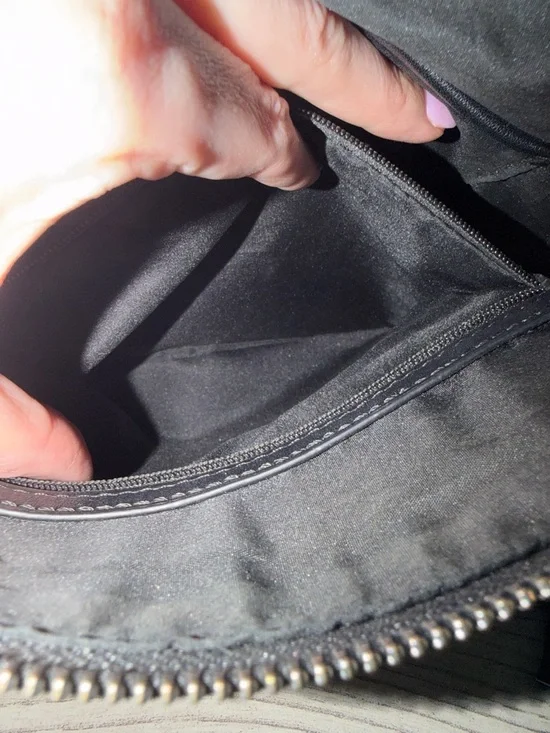 NWOT Madden Girl Monochrome Floral Crossbody Bag - Picture 6 of 6